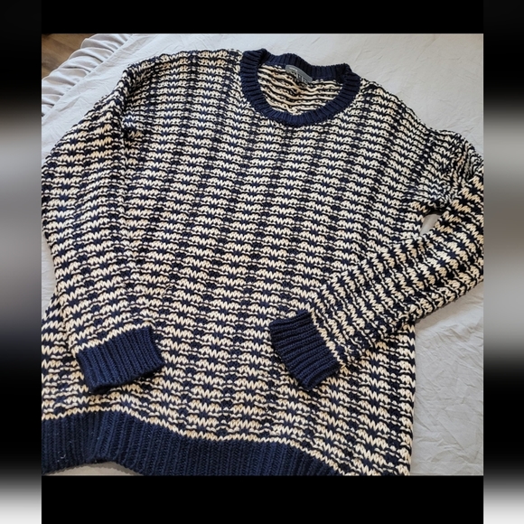 Vince Womens Size Small Oversized, Dropped Shoulder, Blue and Cream 100% cotton - Picture 8 of 8